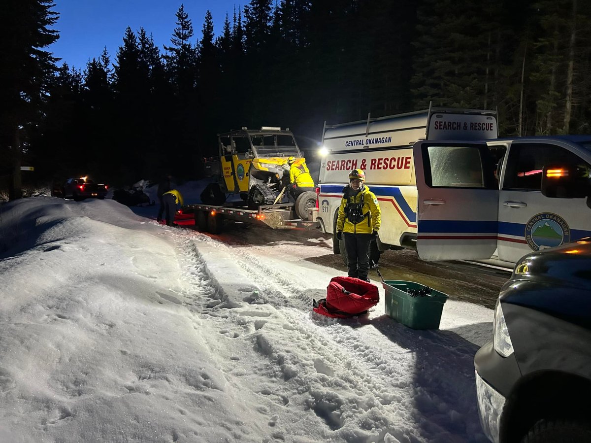 RCMP officers were able to ping the phone of two teens who became stranded in Black Mountain park Saturday and forward their approximate location to rescue workers.