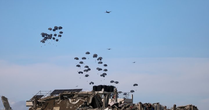 Най-малко 5 убити в Газа, след като парашутите за десантна помощ не успяха да се разгърнат