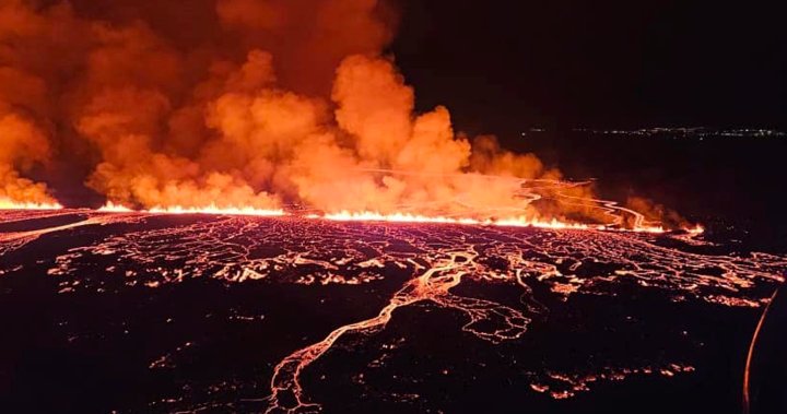 Изригването на бълващ лава вулкан в Исландия предизвика извънредно положение