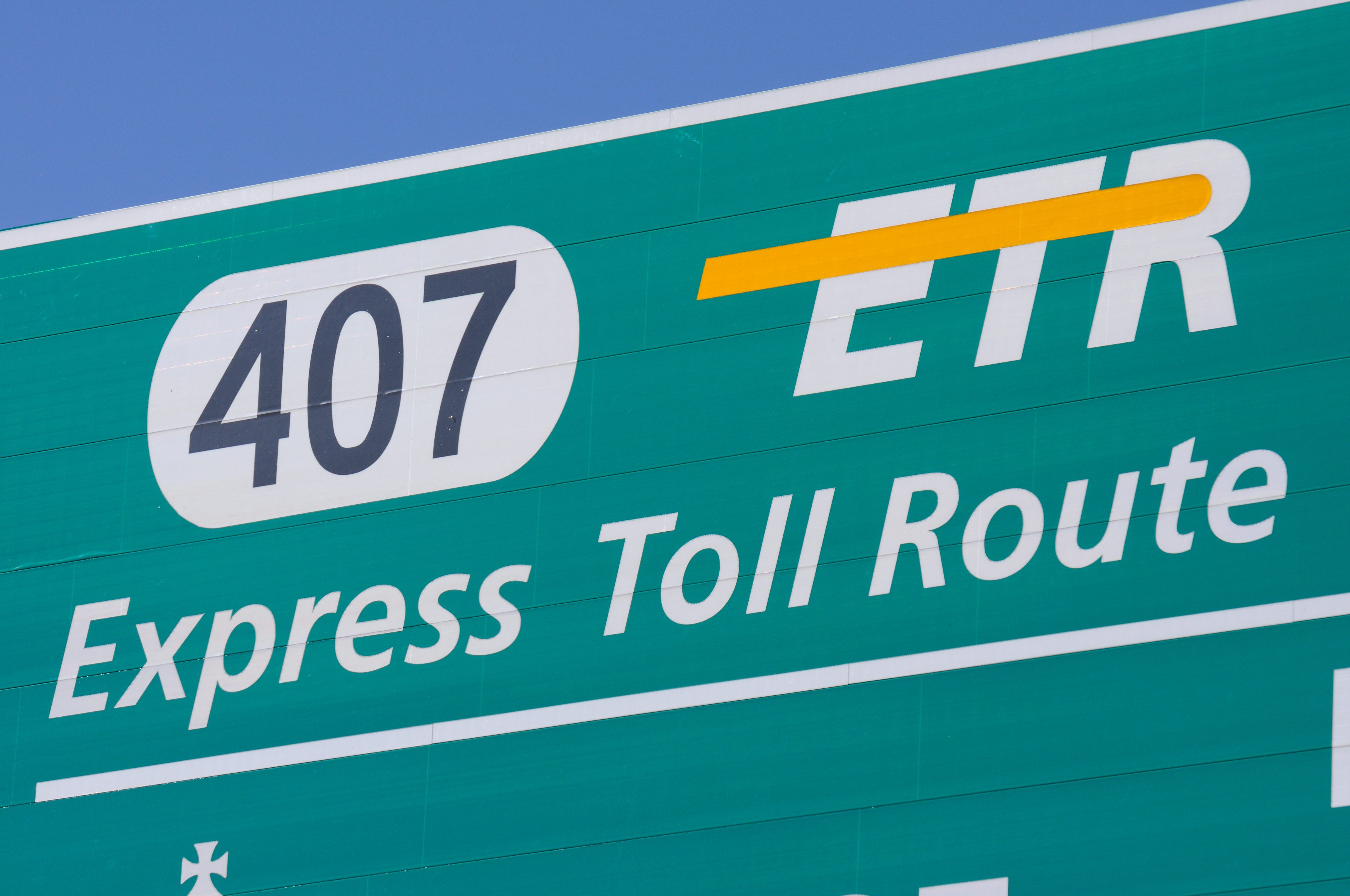 Renewed push in Ontario to remove trucks from Highway 401 amid