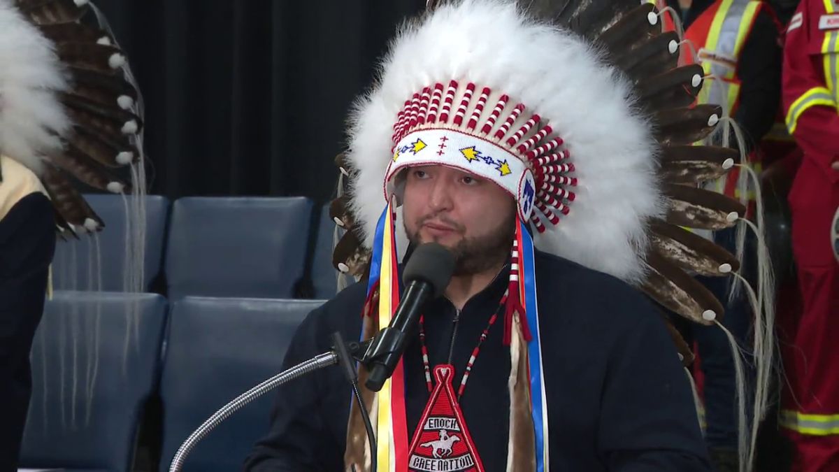 Няколко началници на първите нации говориха на пресконференция западно от