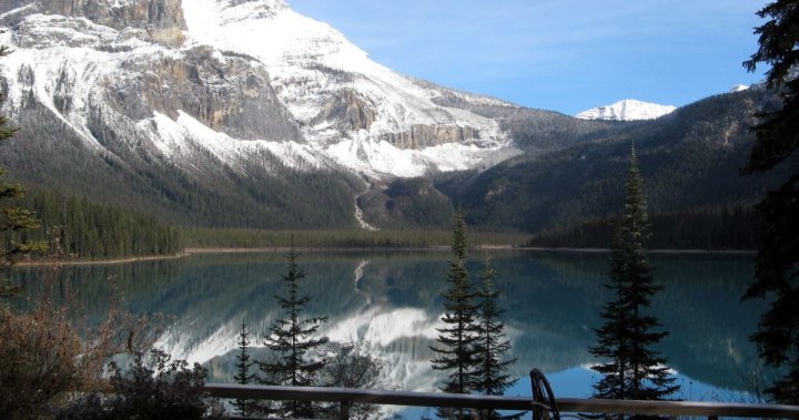 Канадските паркове затварят всички водни обекти в националните паркове Kootenay