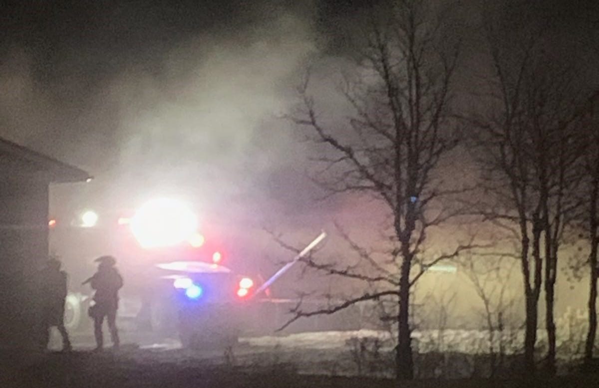 Трима души са задържани след обиски на RCMP в пет