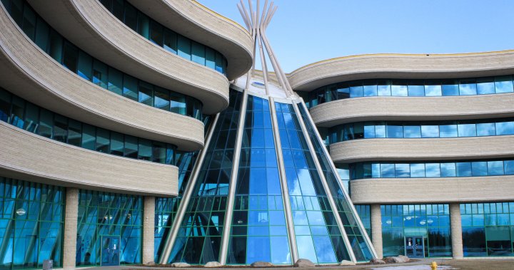 Университетът на първите нации в Канада ще предложи степен по журналистика на местното население