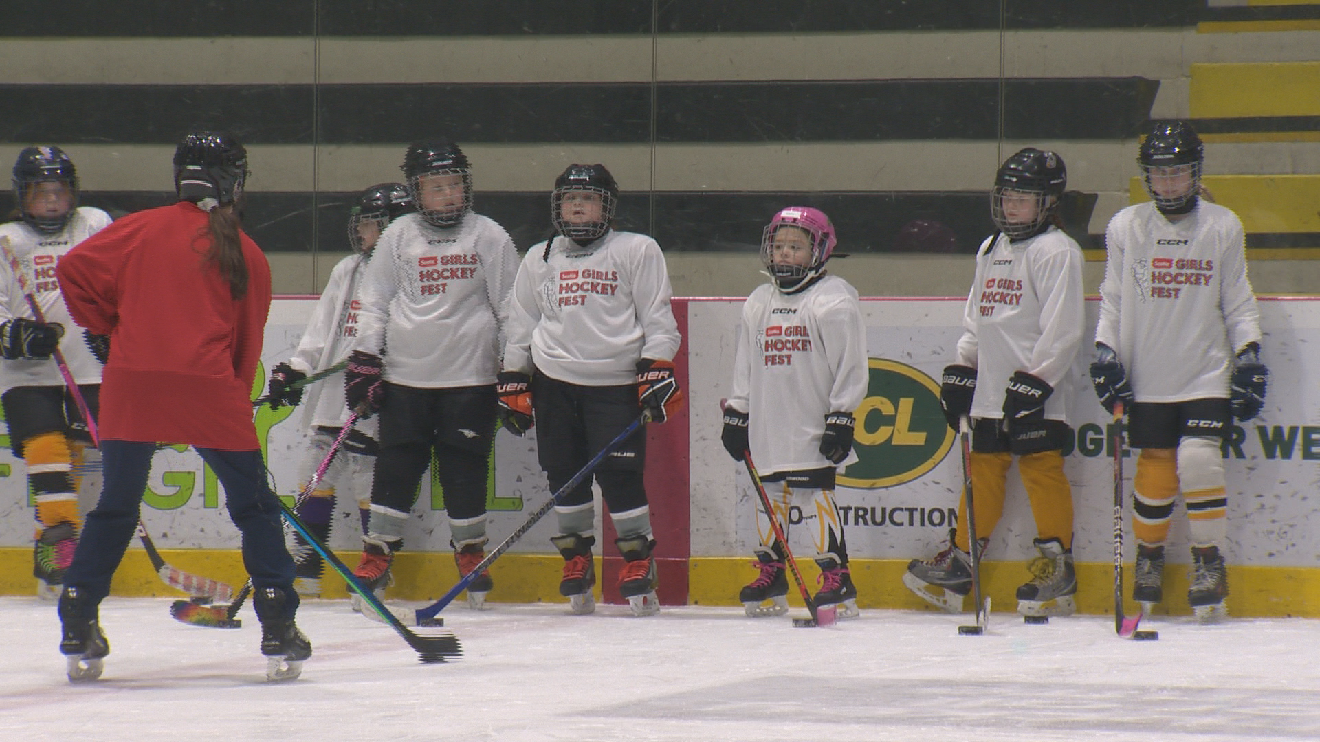 Girls HockeyFest се завърна в Уинипег в неделя, организиран от