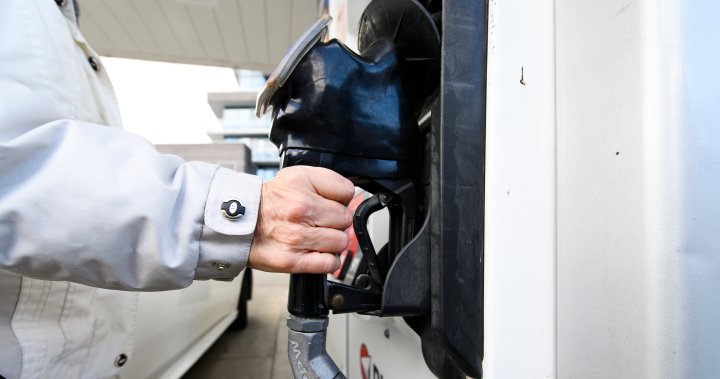 Средните цени на бензина в Канада са се повишили значително