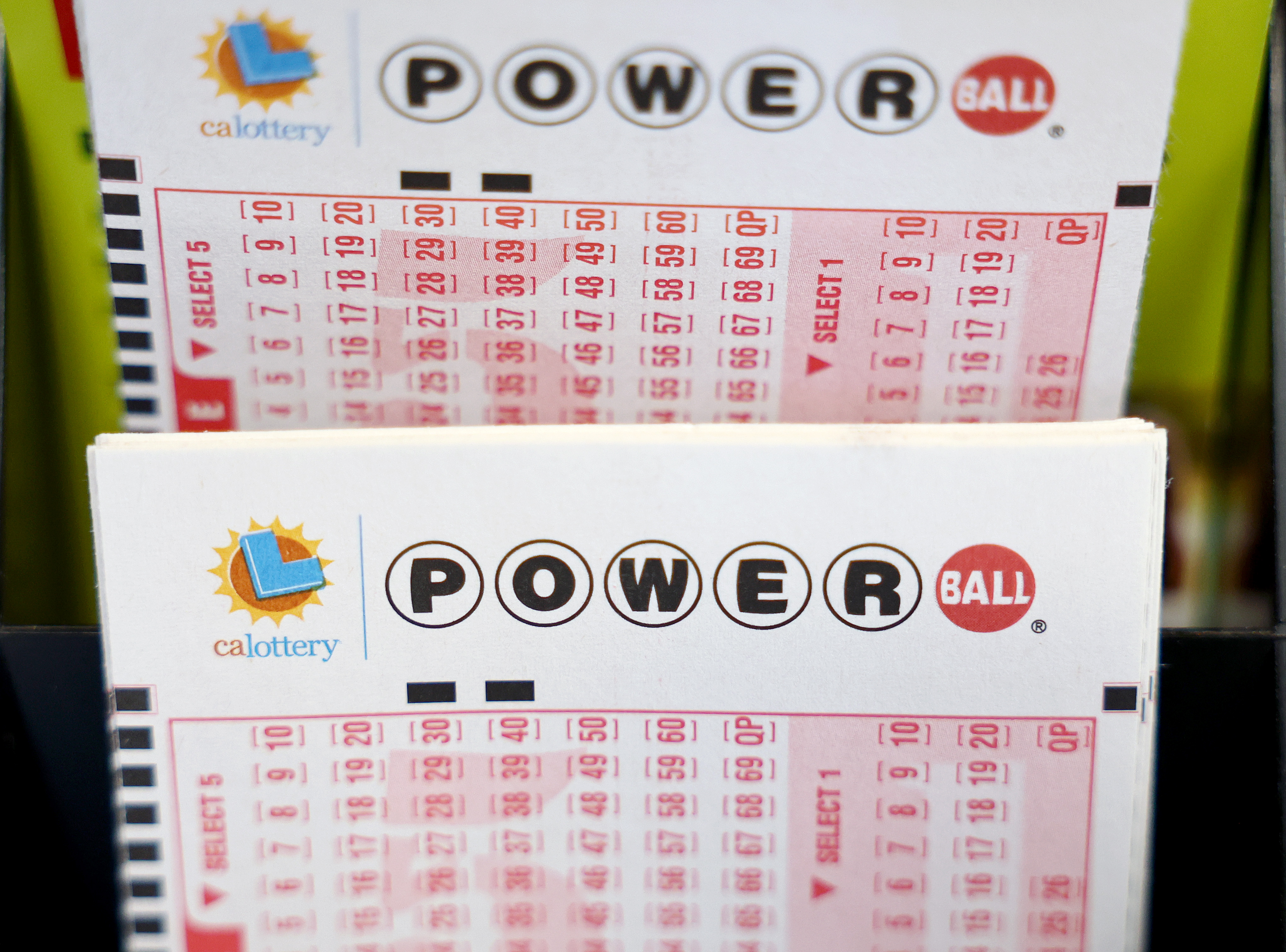 Powerball jackpot surpasses $1.26 billion. Can Canadians buy a ticket? 