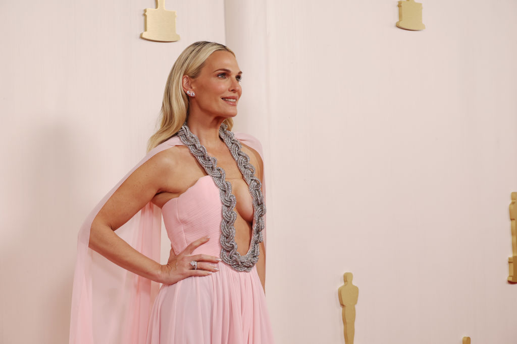 Molly Sims attends the 96th Annual Academy Awards on March 10, 2024 in Hollywood, California.