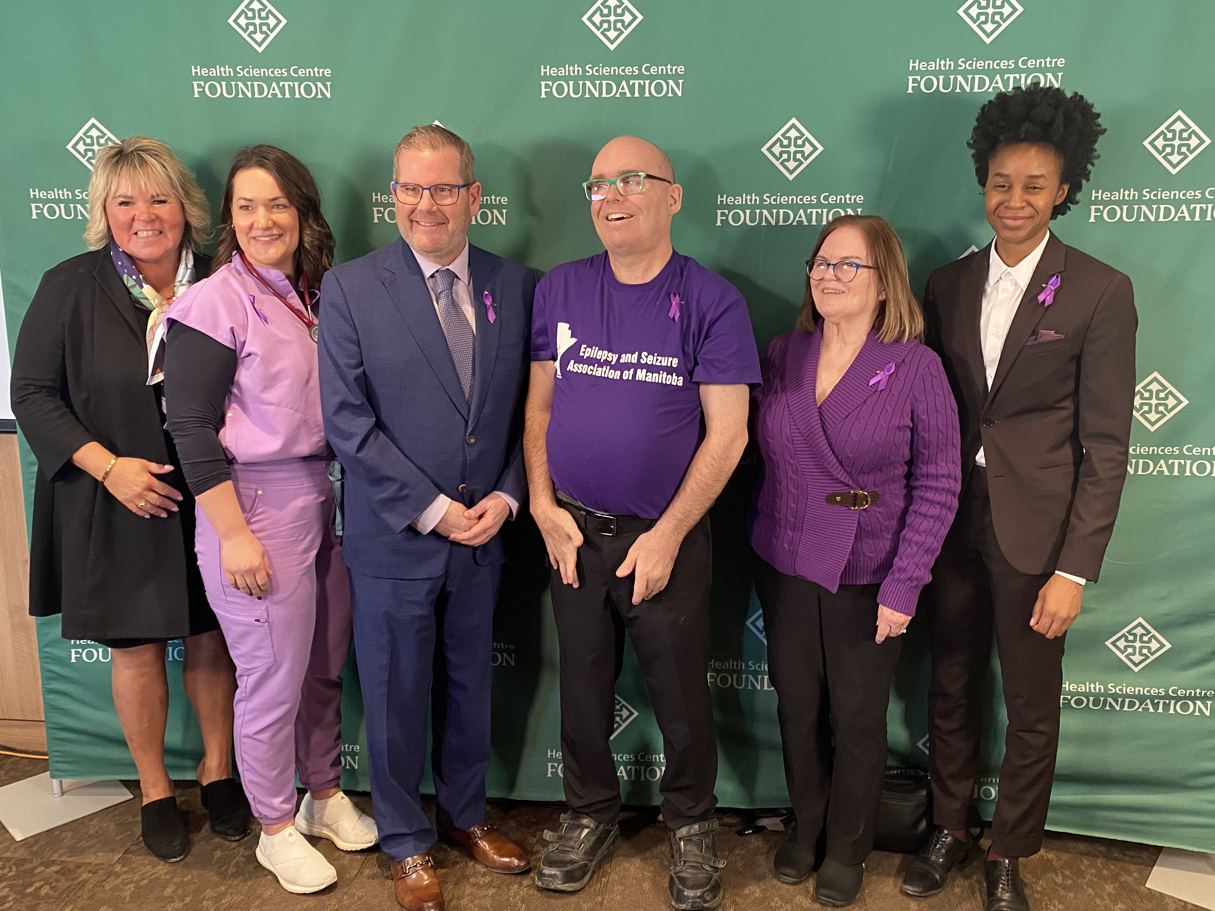 Този лилав ден Центърът по здравни науки HSC Winnipeg празнува добавянето