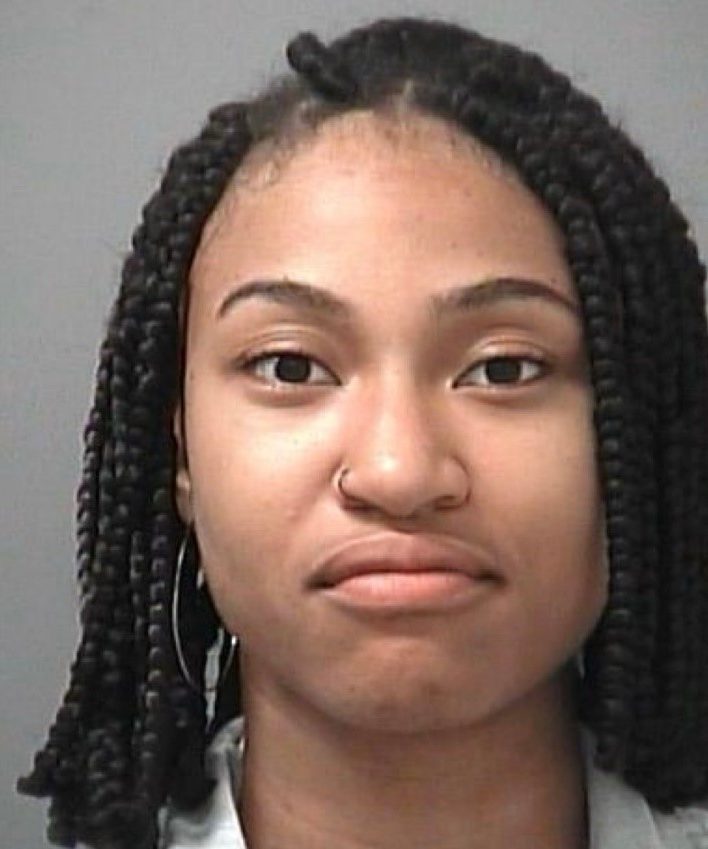 Жена от Брамптън Онтарио е арестувана и е изправена пред