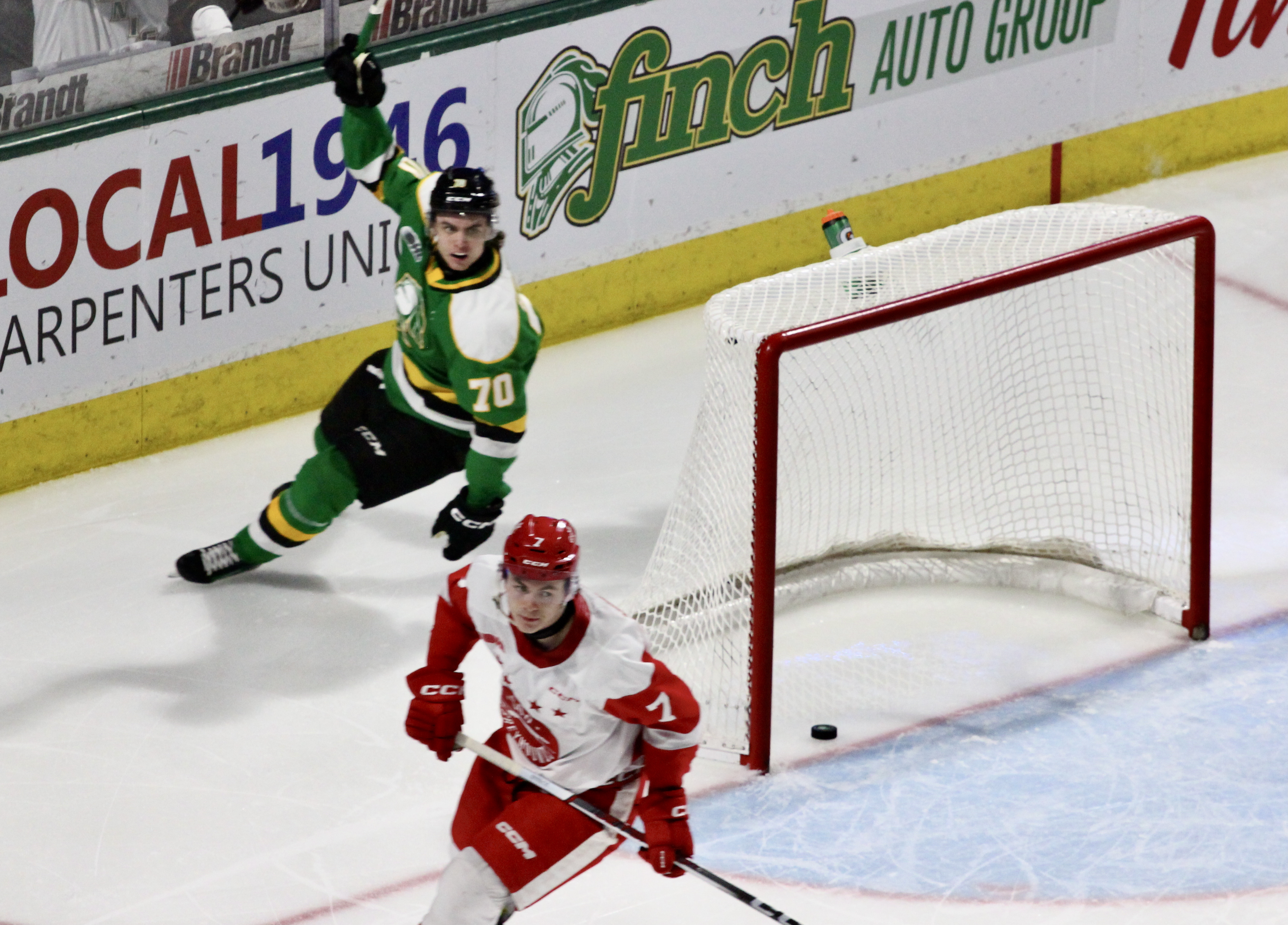 Руслан Газизов вкара четири гола в кариерата си а Истън