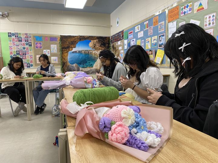 Някои трудолюбиви тийнейджъри от Калгари носят нова утеха на семействата