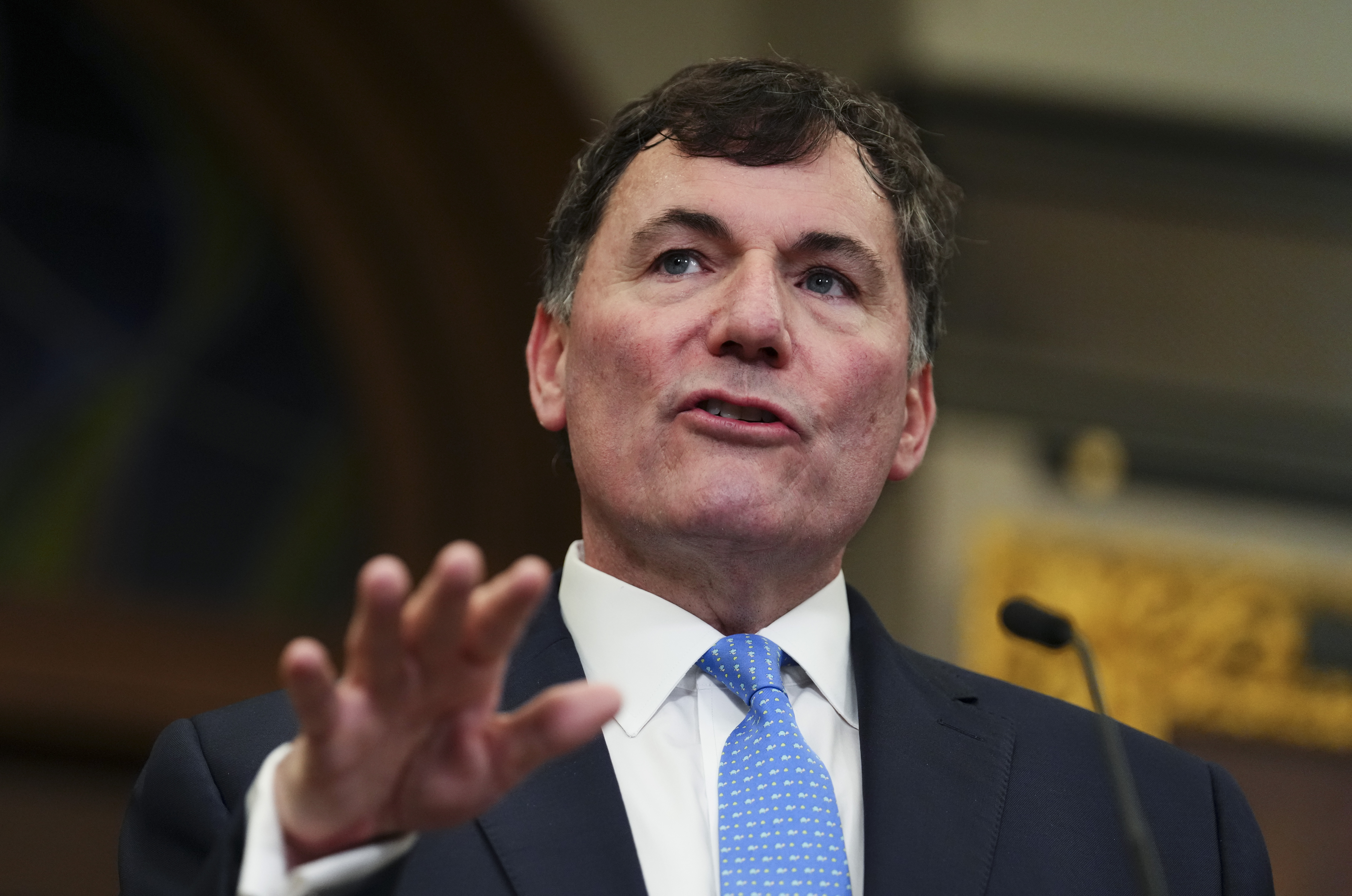 Министърът на обществената безопасност Доминик Льоблан казва че федералното правителство