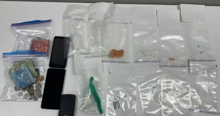 Домашен арест в Норвегия води RCMP в Манитоба до конфискация на кокаин, хапчета