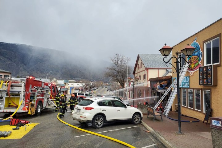 Osoyoos Fire Rescue thanks 2 neighbouring fire departments for helping battle blaze