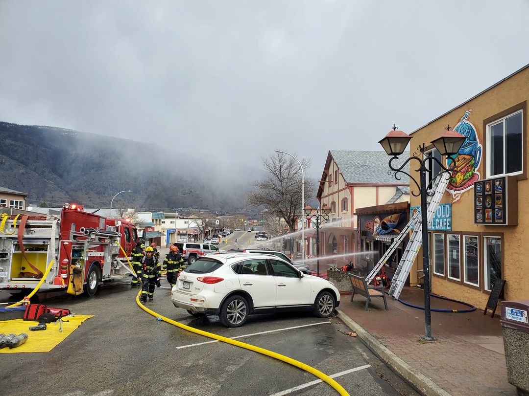 Osoyoos Fire Rescue thanks 2 neighbouring fire departments for helping battle blaze
