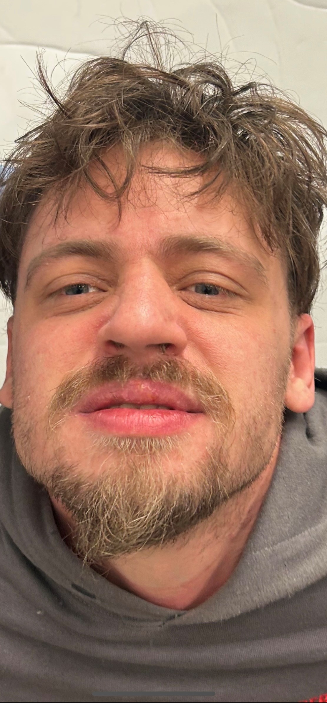 Мъж е арестуван след като се предполага че е нападнал