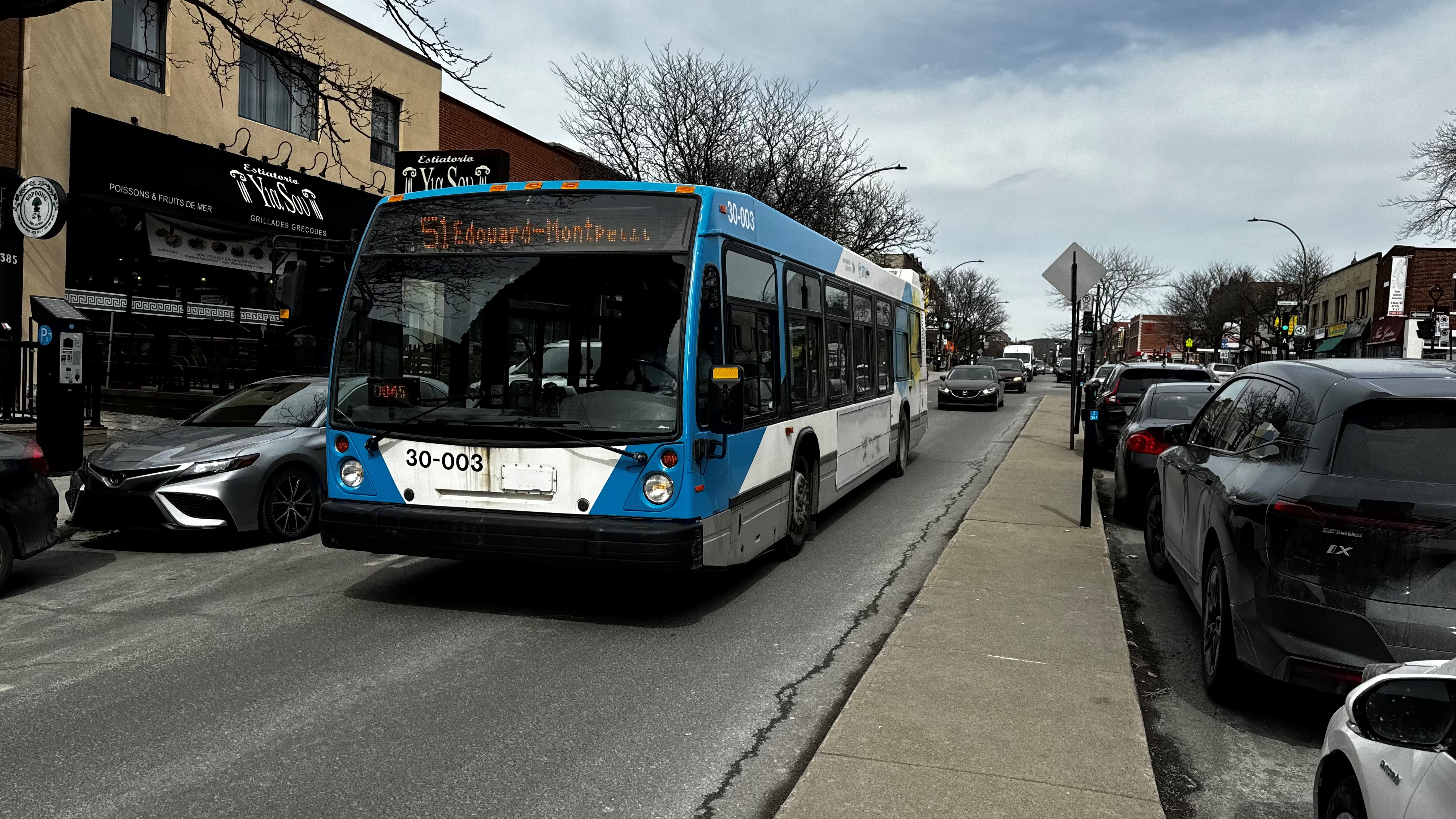 Емануел Чацидакис казва че бизнесът в ресторанта му на Queen