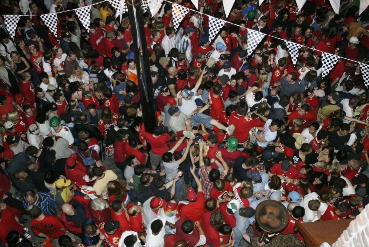 Calgarians reflect on 20 years since Flames' playoff run sparked the rise of the Red Mile - Calgary - Vimarsana News