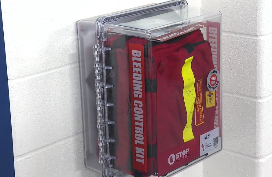 Пожарната и спешна помощ на Lethbridge си партнира с персонала