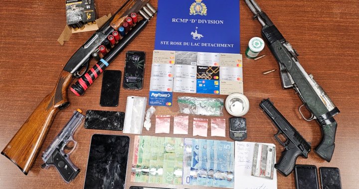 RCMP на Манитоба конфискува наркотици, огнестрелни оръжия и пари по време на нападение