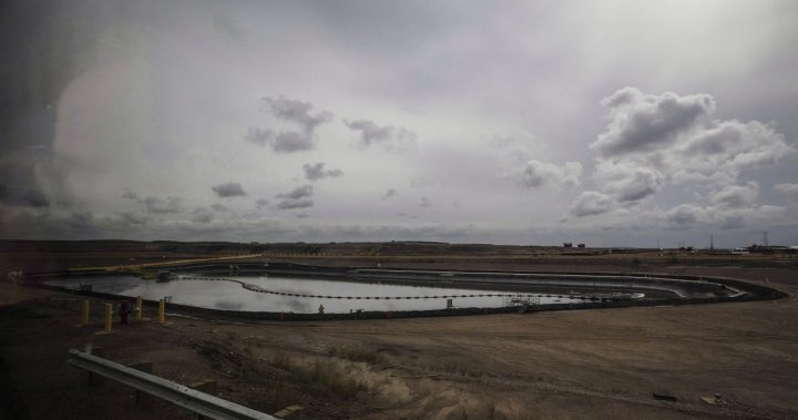 Първоначалните нации искат федералното правителство да класифицира компонента на нефтените пясъци от хвоста като токсин