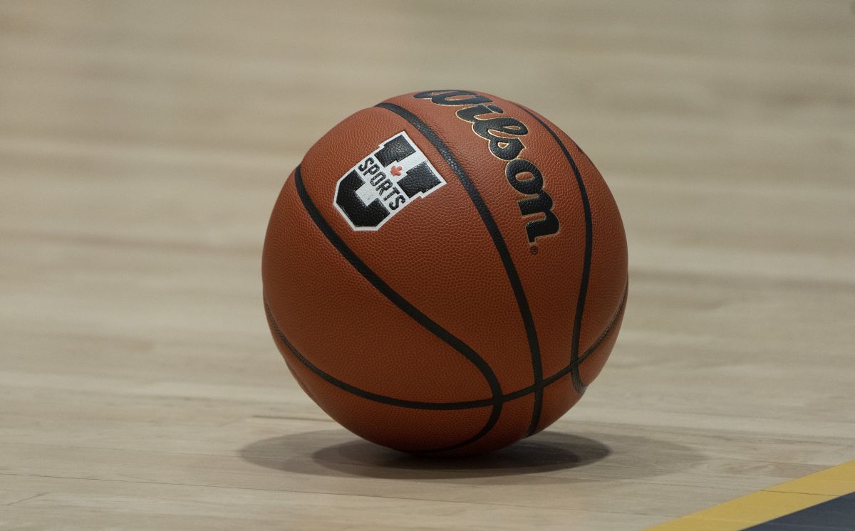 Кали Покрник имаше рекордни 25 точки в мача когато Carleton