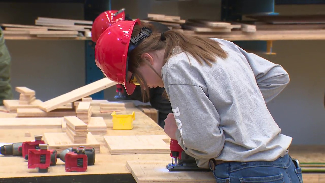 Нов офис за насърчаване на жени чирачки OAWA за Алберта