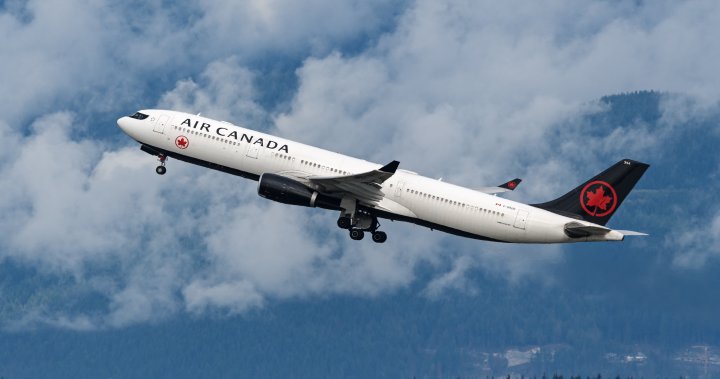 Air Canada отклони самолета като бебе, родено по време на полет за Торонто