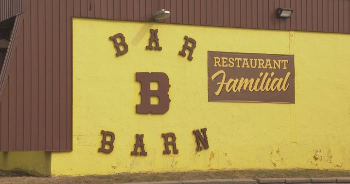 „Това място е семейно“: Легендарният ресторант в Монреал Bar-B Barn затваря врати завинаги