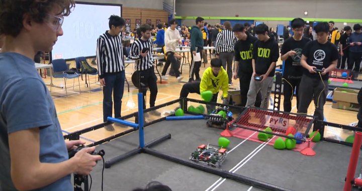 BCIT е домакин на годишно състезание по роботика в гимназията, за да помогне за изграждането на „разнообразна работна сила“