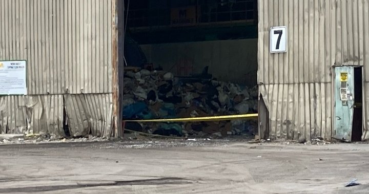 Полицията във Ватерло пое разследването след открит труп в сметището за отпадъци в Торонто
