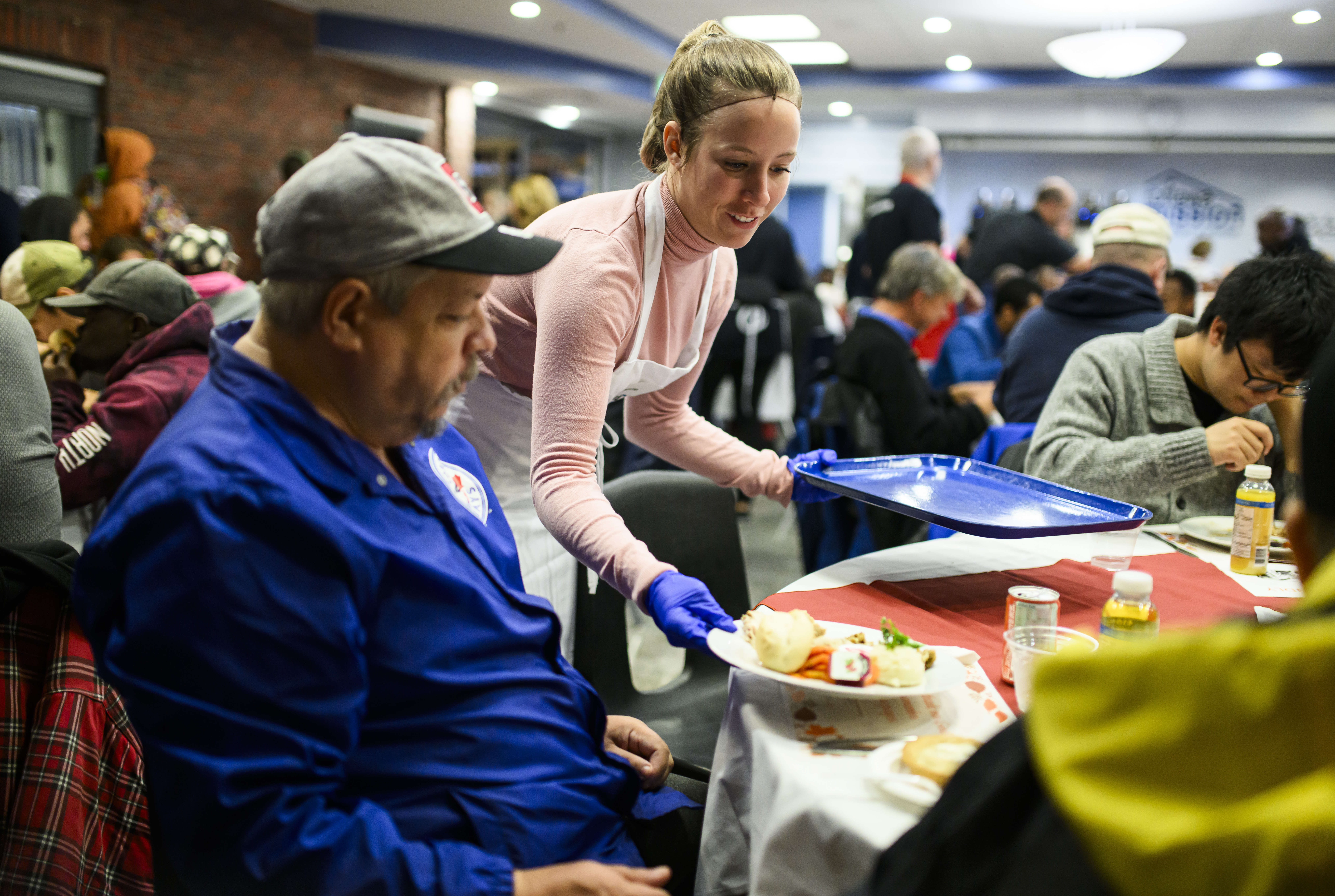 Тъй като благотворителните организации са изправени пред по високи изисквания и