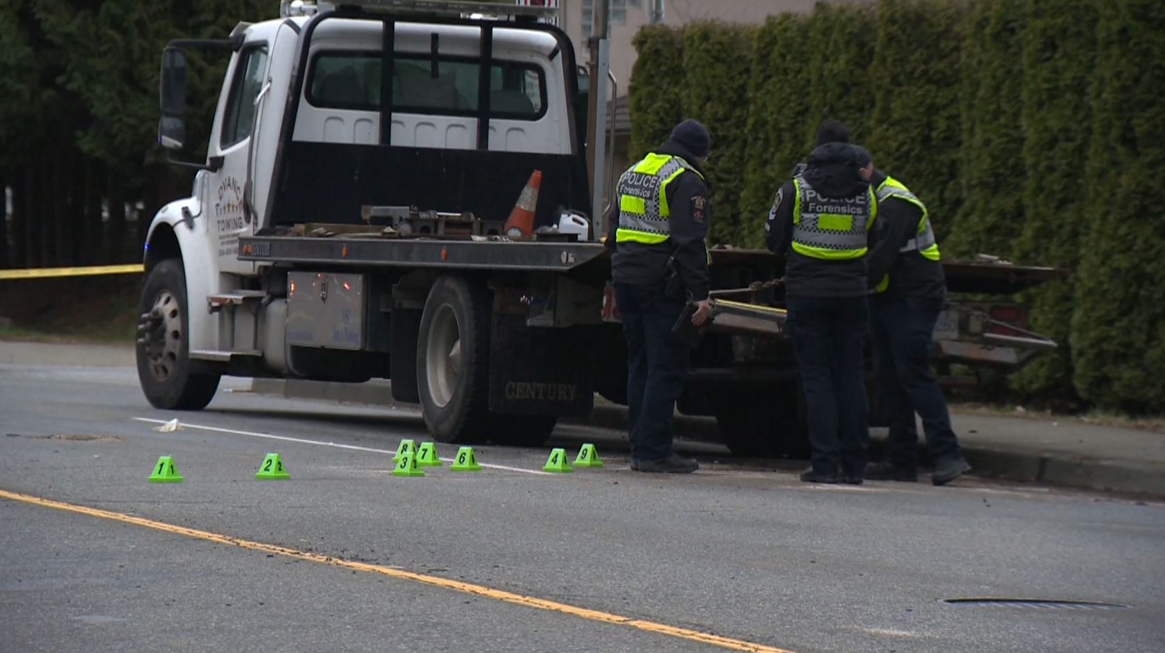 1 in critical condition after car crashes into semi-truck in Burnaby, B.C.