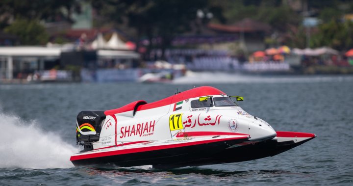 „Такъв сюрреалистичен момент:“ Канадски пилот завърши на първо място в световната Гран При на моторни лодки F1