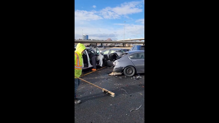 Седемнадесет превозни средства са участвали в катастрофи на рампата към