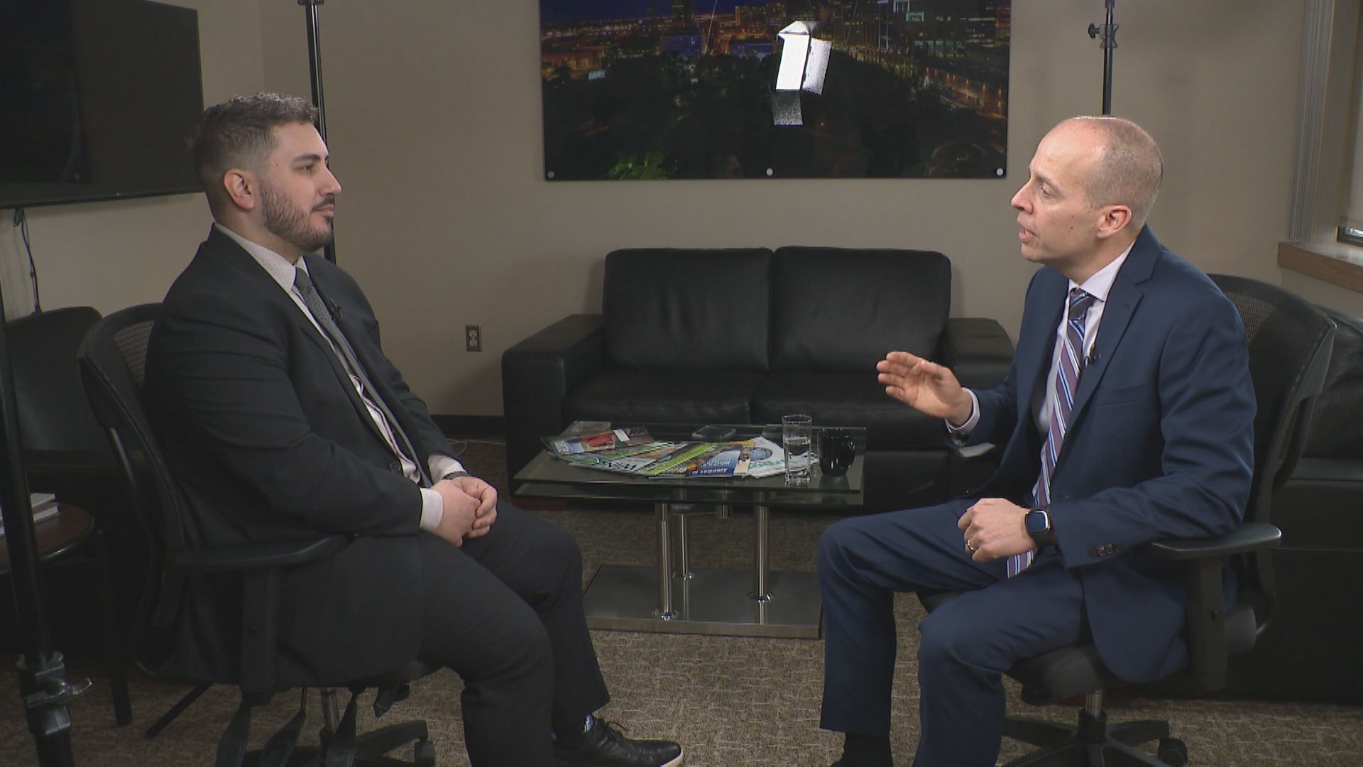 Той е работил повече от 22 години на канадските летища