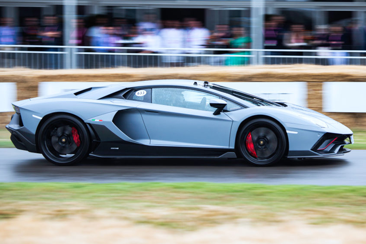 Някой е потеглил с кола струваща стотици хиляди в Уилмот