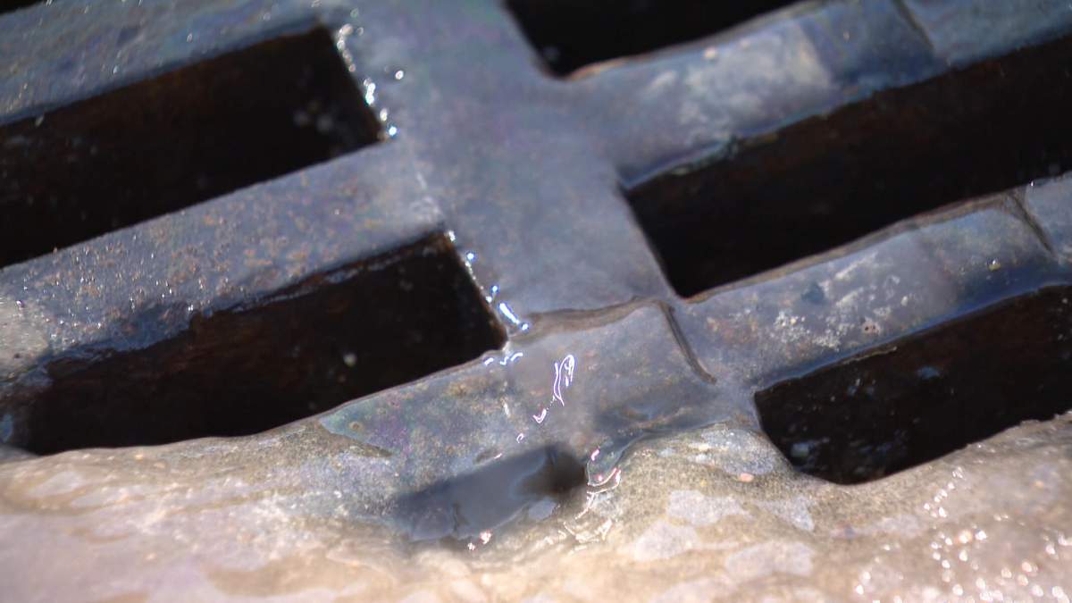 Saskatoon saw record-setting cold just last week, and now it's warming up enough to melt densely packed snow around the city. While the warmth is a pleasant change for many, it's not without its own challenges.