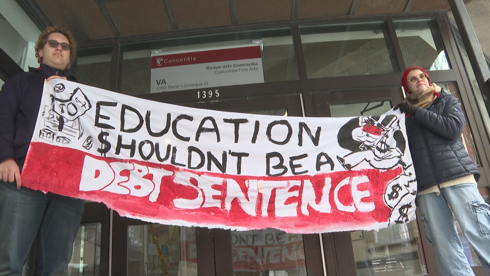 Някои студенти и учители в Квебек бяха изправени пред колони