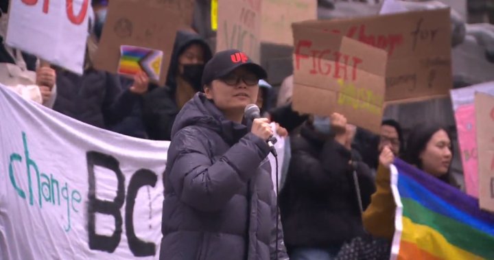В центъра на Ванкувър се проведе протест от международни студенти
