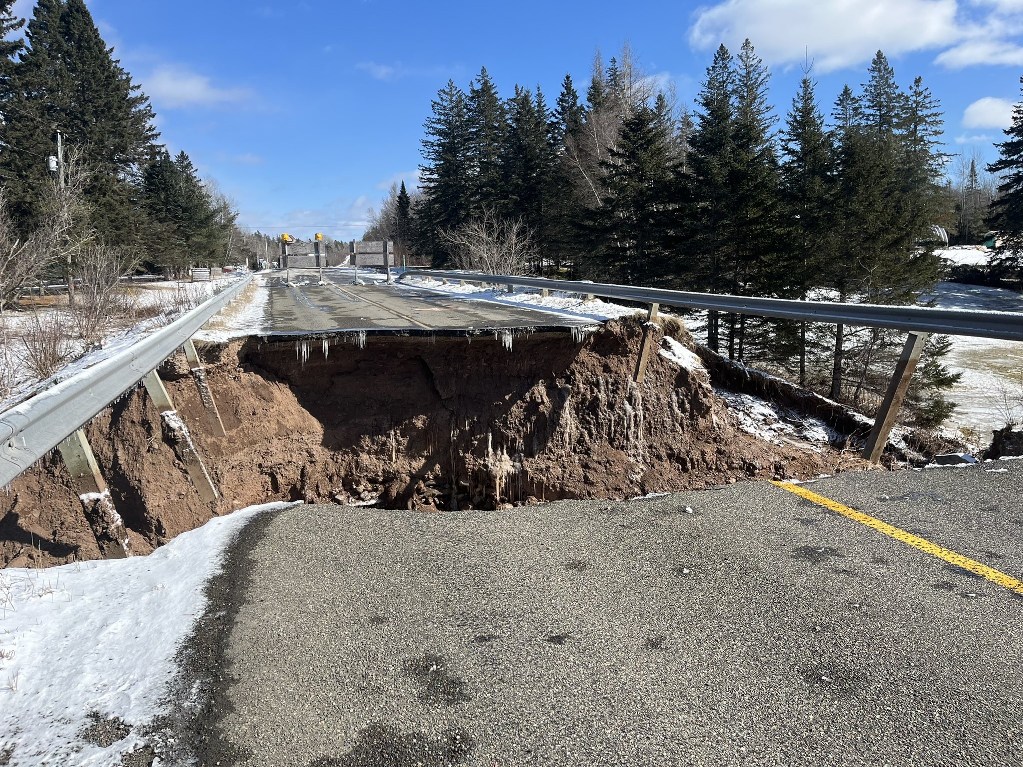 Отмиването от интензивните внезапни наводнения тази седмица причини щети на