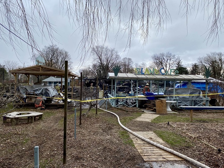 Съсед на любим клуб и кафене на един от островите