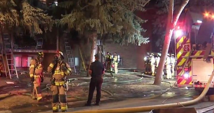 Пожар в жилищна сграда в Южен Едмънтън изпрати човек в болница