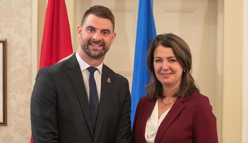 Правителството на Алберта обяви че ще създаде нова провинциална здравна