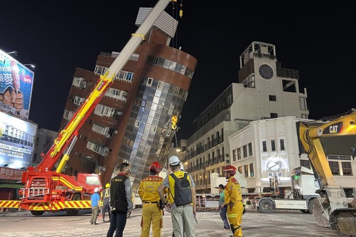 Taiwan earthquake: Number of injured tops 1,000, hotel workers remain missing