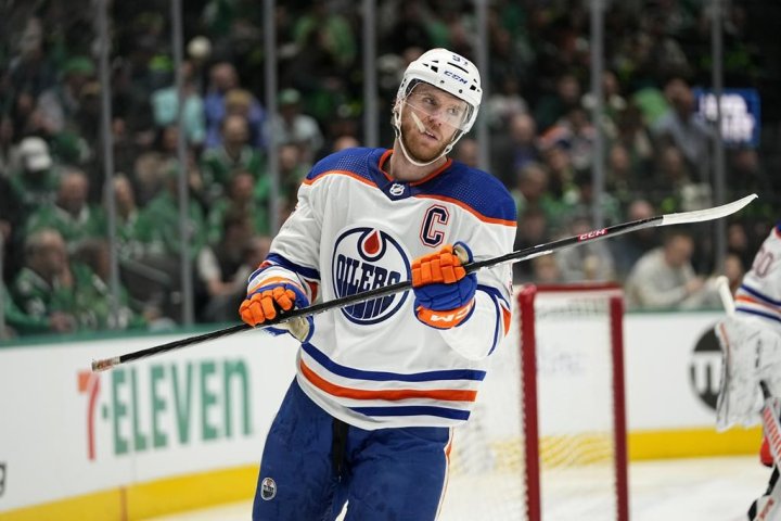 Edmonton Oilers captain Connor McDavid day to day with injury