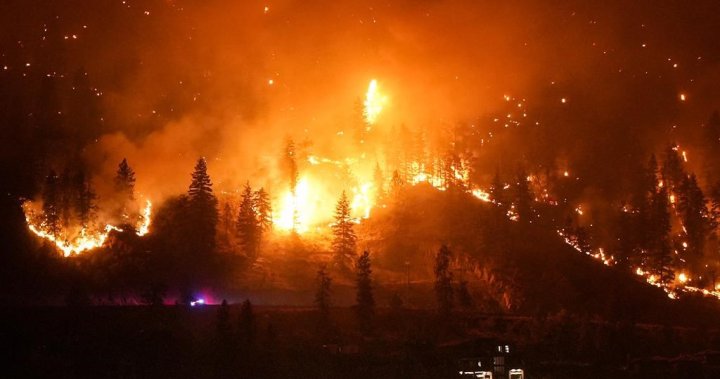 Шефовете на пожарната се оплакват от спада на доброволците преди сезона, който се очаква да бъде опустошителен за горски пожари