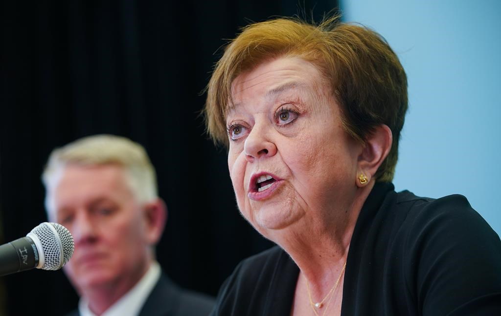 На министъра на финансите на Саскачеван беше наредено да се