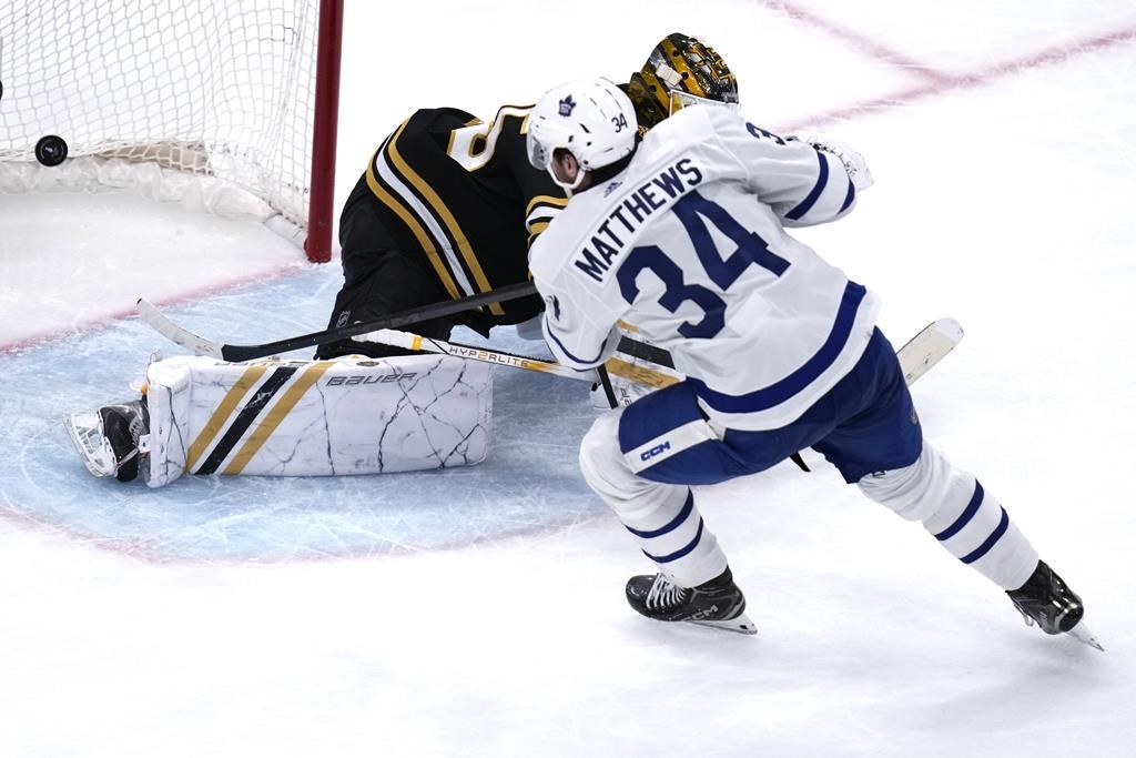 Matthews nets winner, Leafs tie series with Bruins